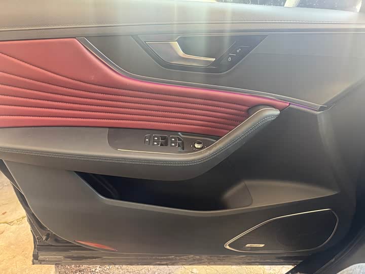 Фото 4 - Hongqi HS5