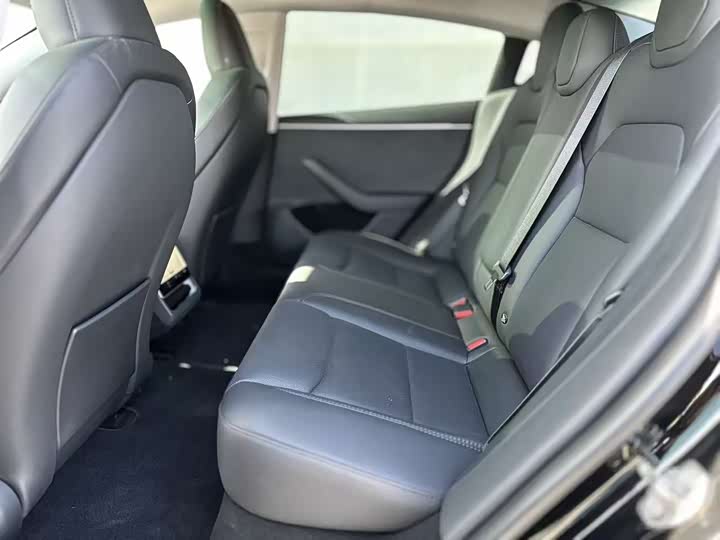 Фото 5 - Tesla Model 3