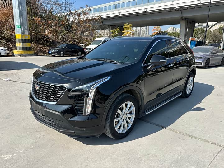 Фото 1 - Cadillac XT4