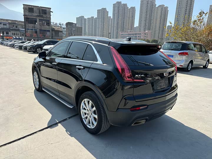 Фото 3 - Cadillac XT4
