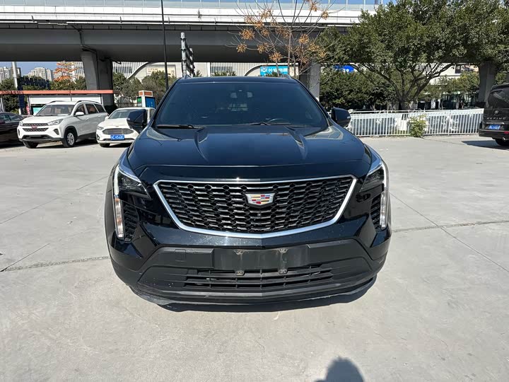 Фото 6 - Cadillac XT4