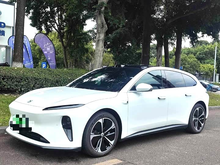 Фото 1 - Nio ET5T