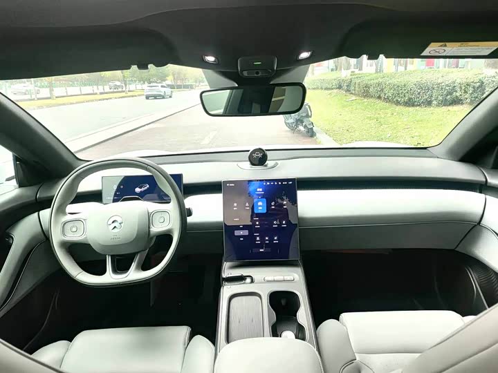 Фото 5 - Nio ET5T