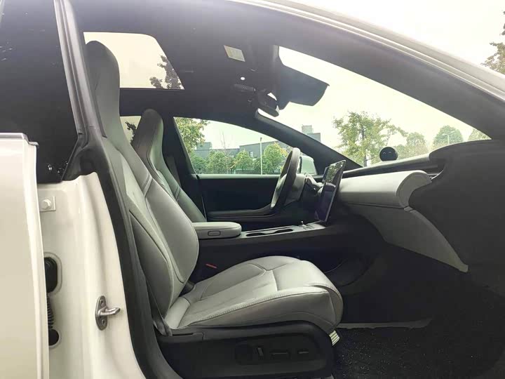 Фото 7 - Nio ET5T