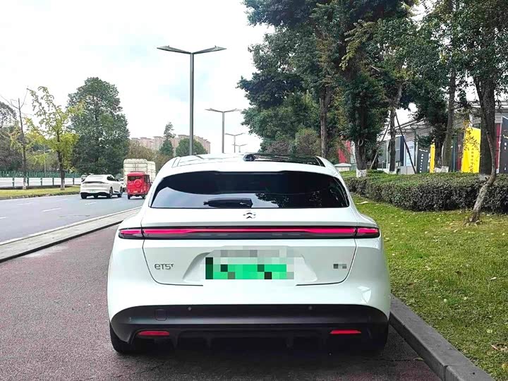 Фото 9 - Nio ET5T