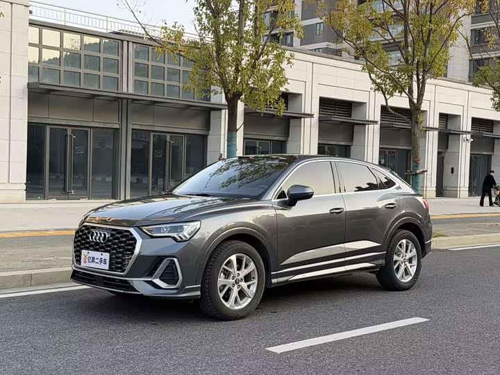 Фото 1 - Audi Q3 Sportback