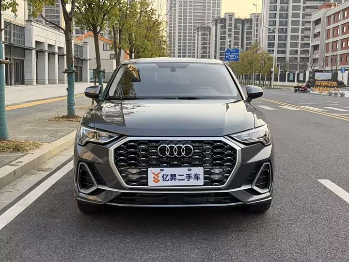 Фото 2 - Audi Q3 Sportback