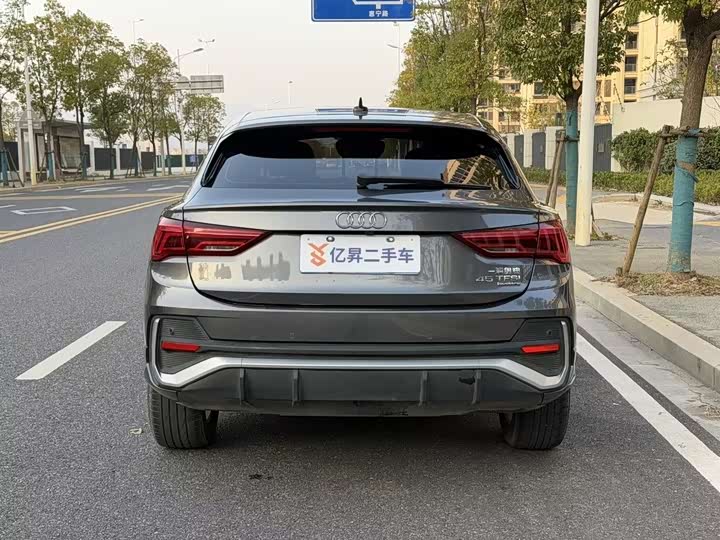 Фото 4 - Audi Q3 Sportback