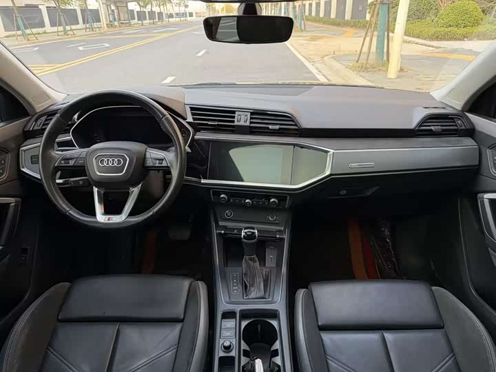 Фото 9 - Audi Q3 Sportback