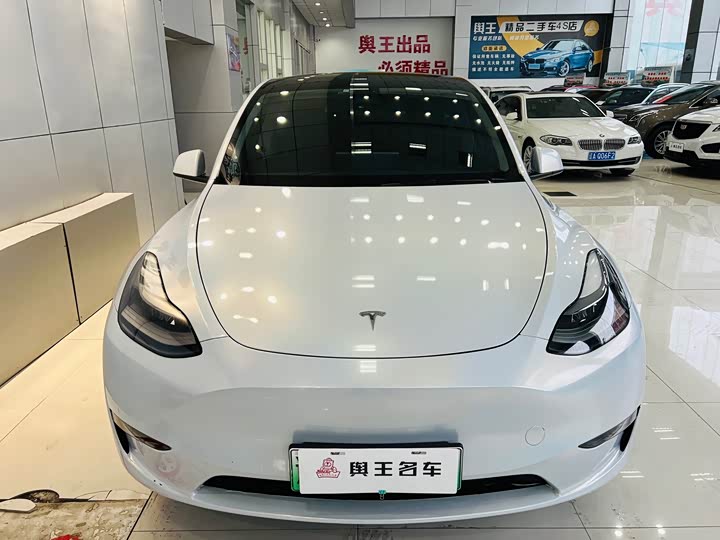 Фото 4 - Tesla Model Y