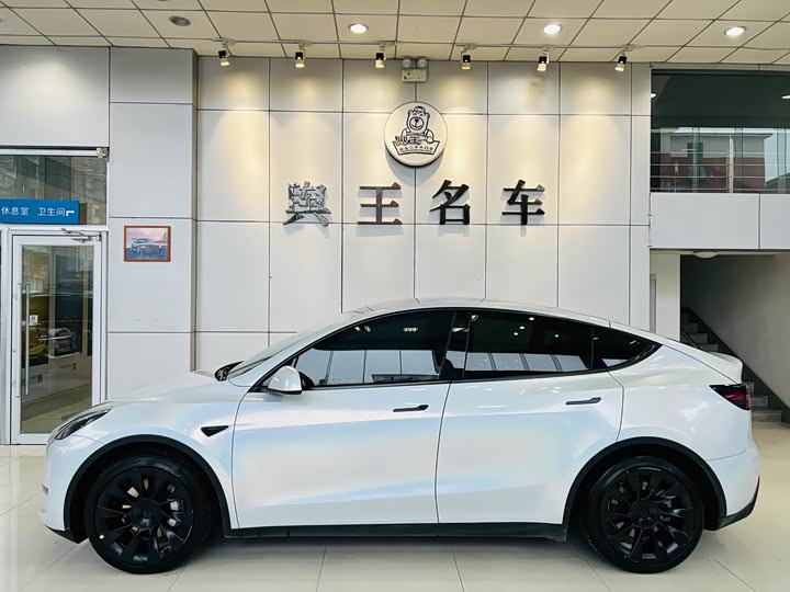 Фото 5 - Tesla Model Y