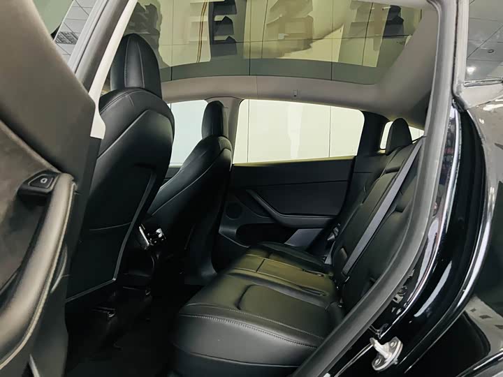 Фото 8 - Tesla Model Y