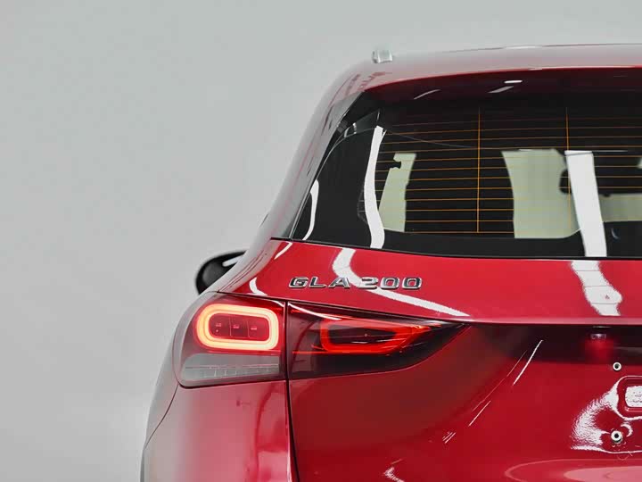 Фото 4 - Mercedes-Benz GLA-Class