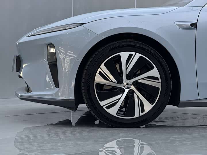 Фото 8 - Nio ET5