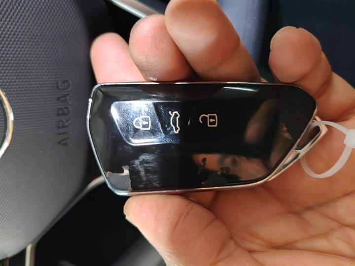 Фото 9 - Volkswagen ID.4 Crozz