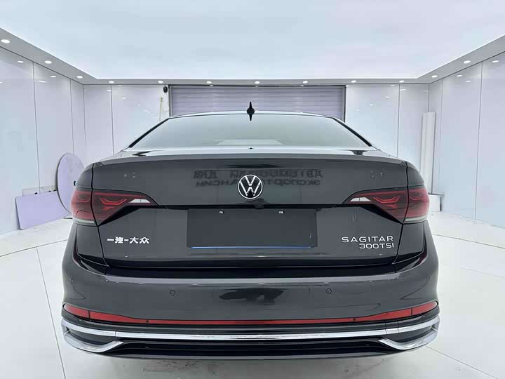 Фото 8 - Volkswagen Sagitar L