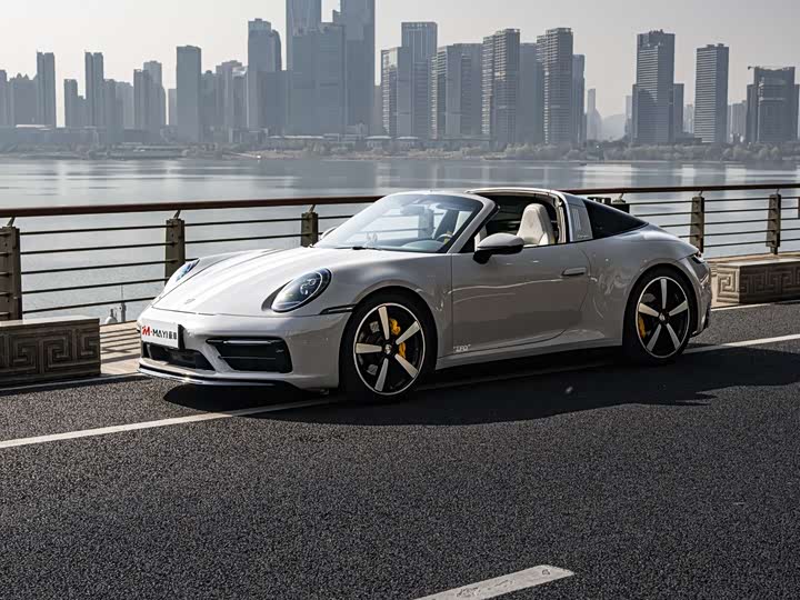 Фото 1 - Porsche 911