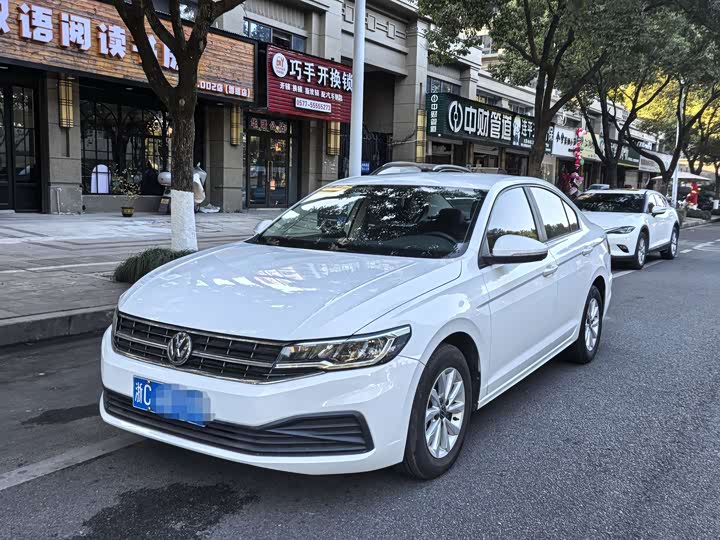 Фото 1 - Volkswagen Bora