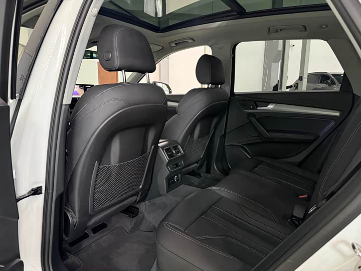 Фото 9 - Audi Q5L