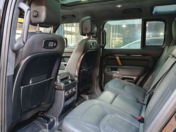 Фото 6 - Land Rover Defender