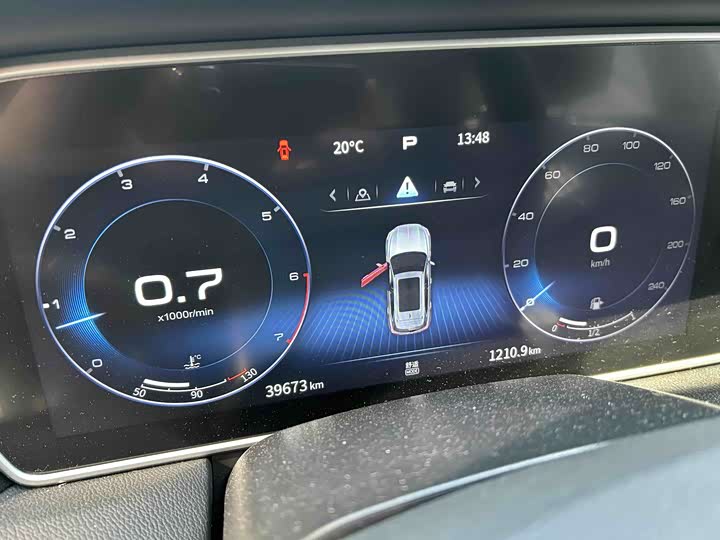 Фото 4 - Hongqi HS5