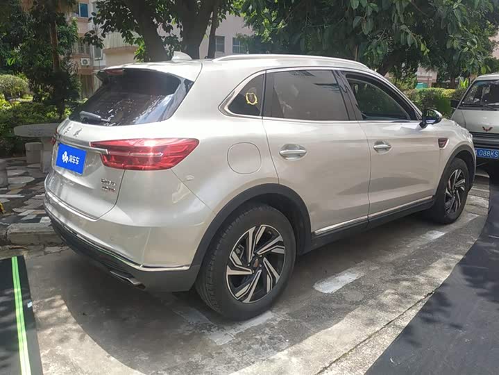 Фото 3 - Hongqi HS5