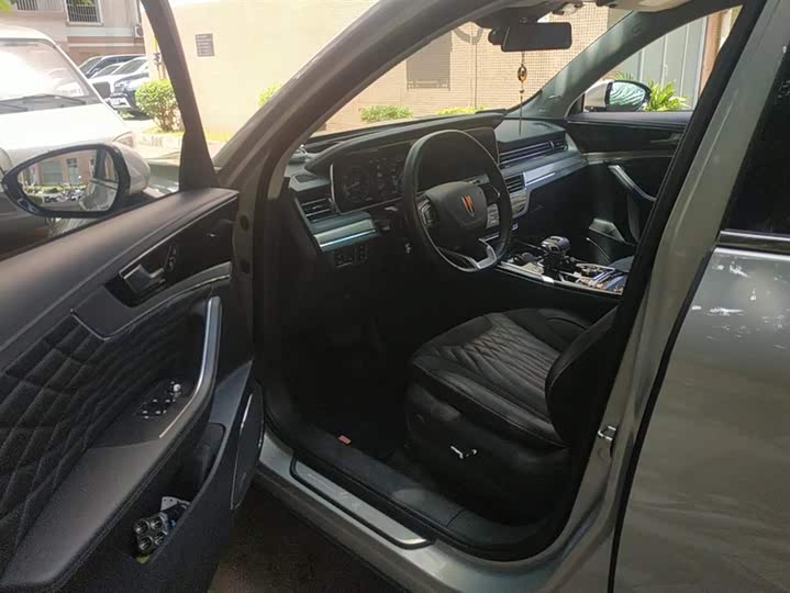 Фото 9 - Hongqi HS5