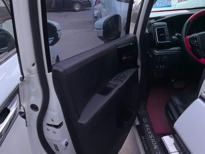 Фото 7 - Honda Elysion