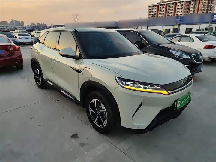 Фото 4 - BYD Yuan Up