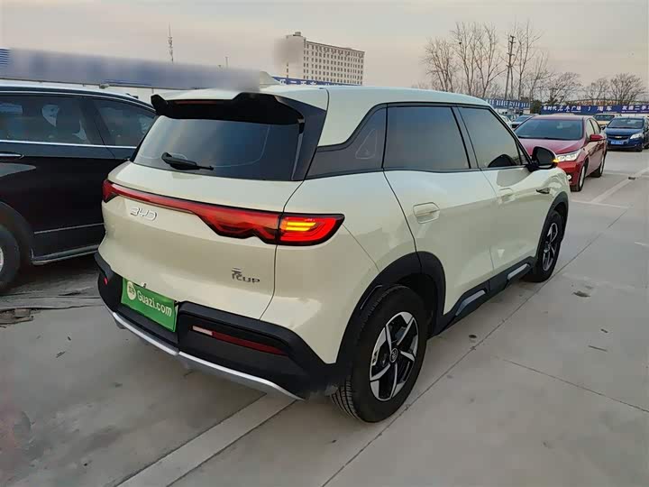 Фото 7 - BYD Yuan Up