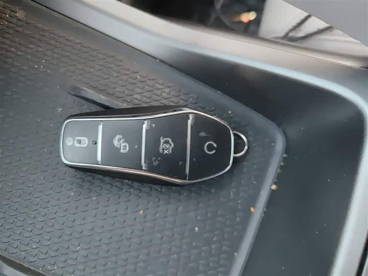 Фото 9 - BYD Yuan Up