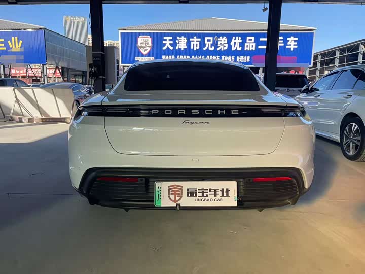 Фото 3 - Porsche Taycan