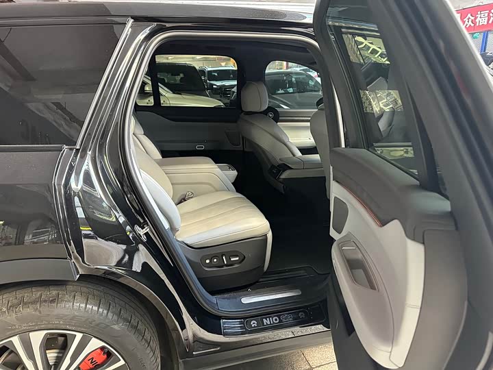 Фото 2 - Nio ES8