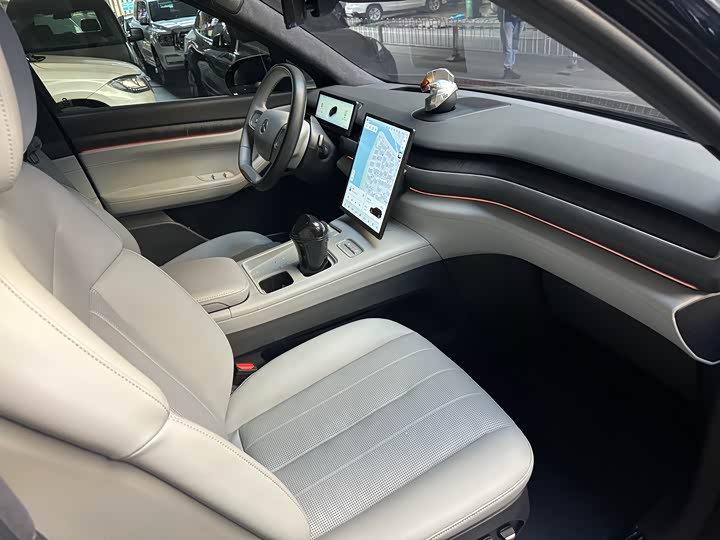 Фото 4 - Nio ES8