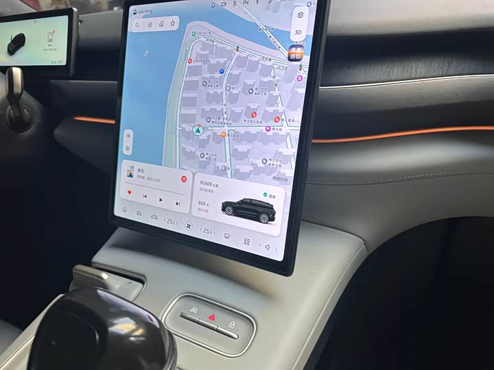 Фото 5 - Nio ES8