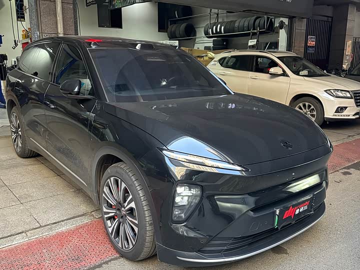 Фото 6 - Nio ES8