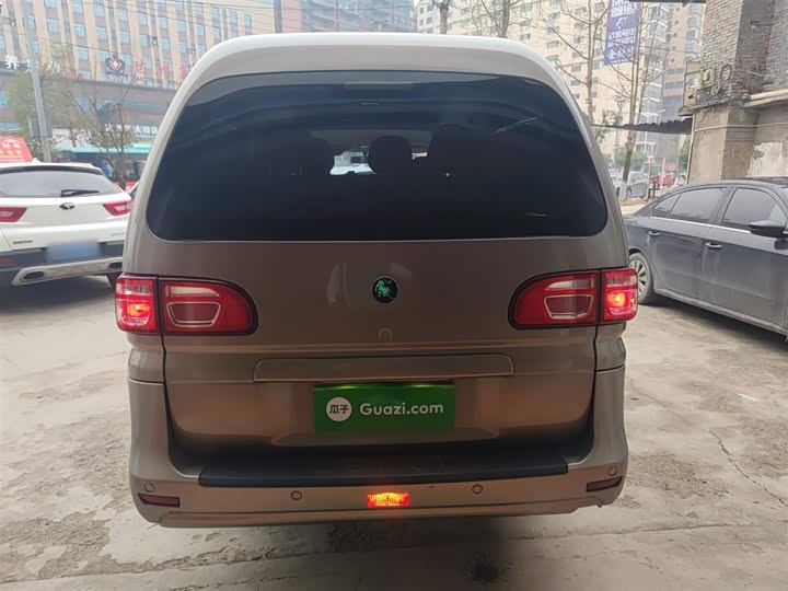 Фото 6 - Dongfeng Forthing Lingzhi M5