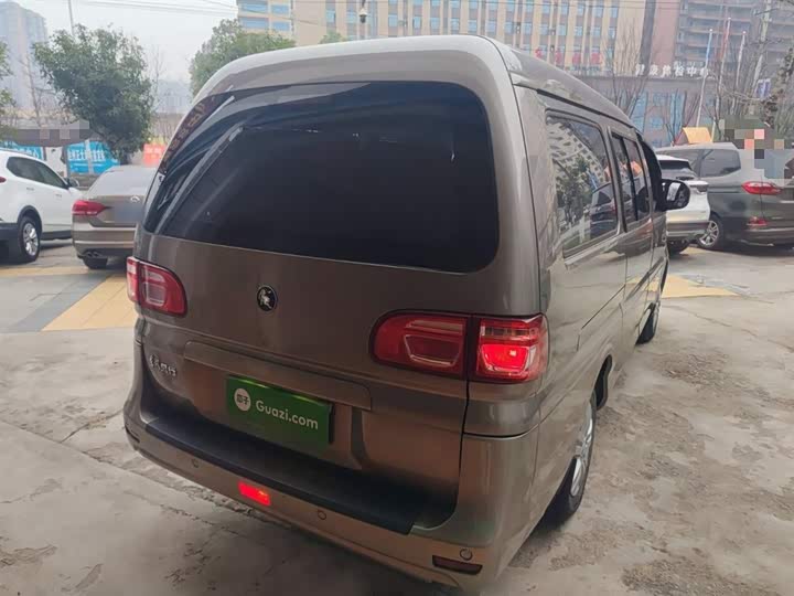 Фото 7 - Dongfeng Forthing Lingzhi M5