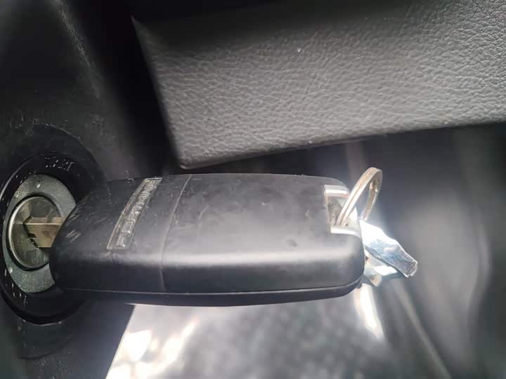 Фото 9 - Dongfeng Forthing Lingzhi M5