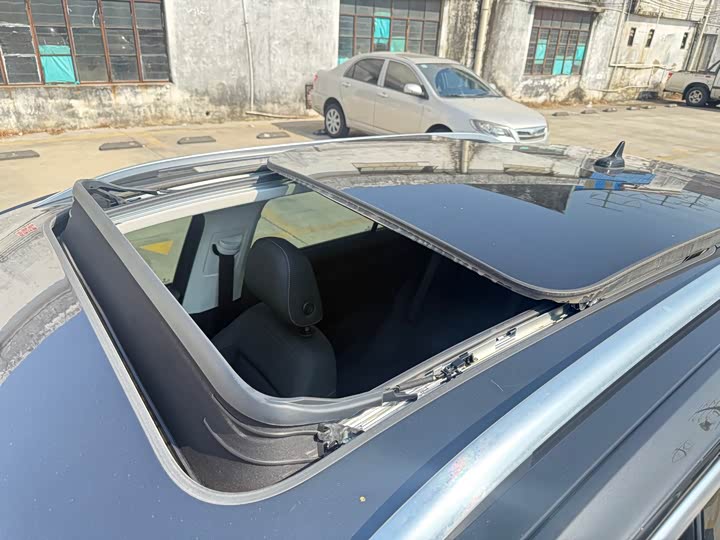 Фото 9 - Volkswagen T-Roc