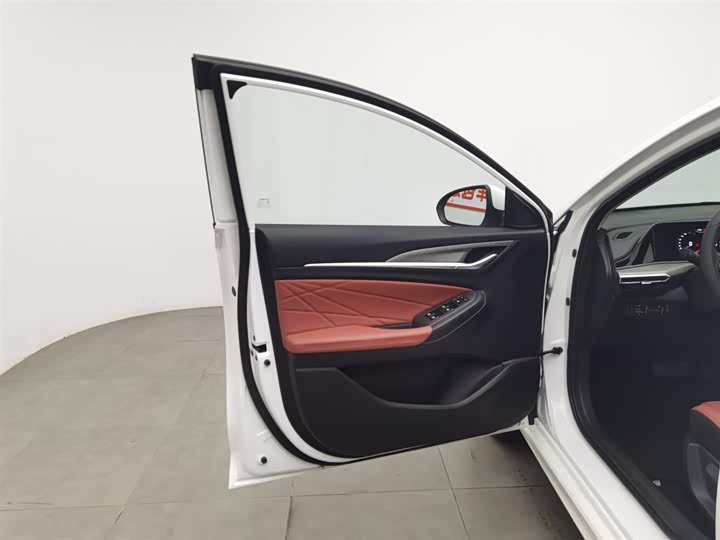 Фото 8 - Changan Eado Plus