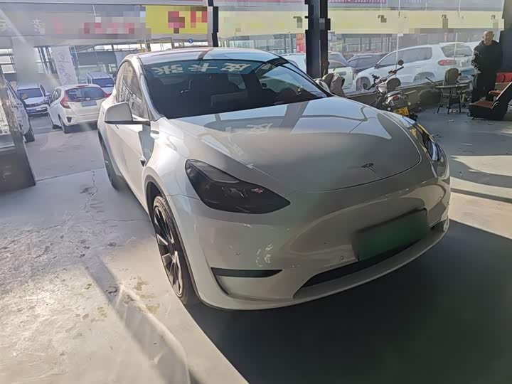 Фото 4 - Tesla Model Y