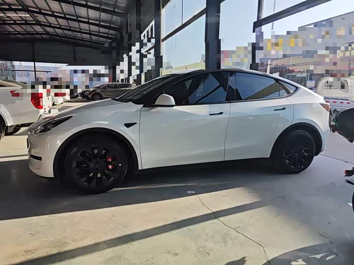 Фото 5 - Tesla Model Y