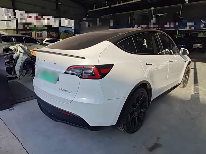 Фото 7 - Tesla Model Y