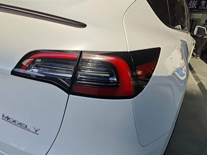 Фото 8 - Tesla Model Y