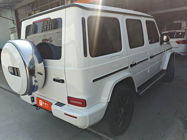 Фото 2 - Mercedes-Benz G-Class