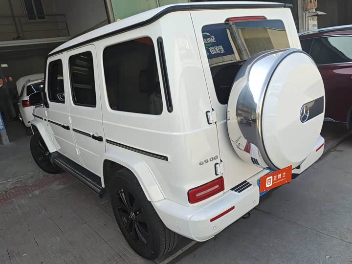 Фото 4 - Mercedes-Benz G-Class