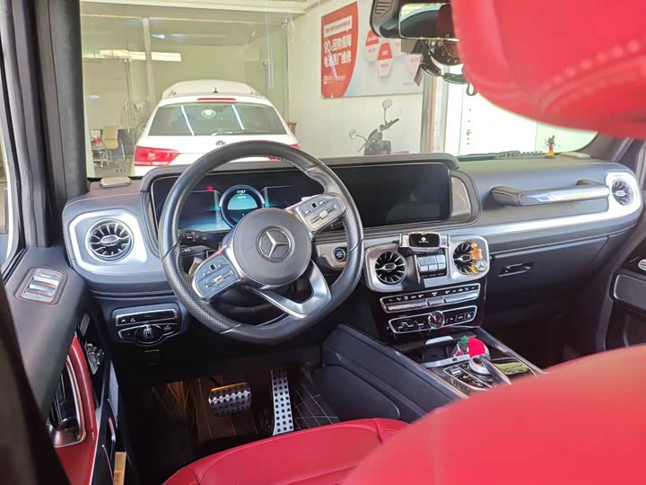 Фото 5 - Mercedes-Benz G-Class