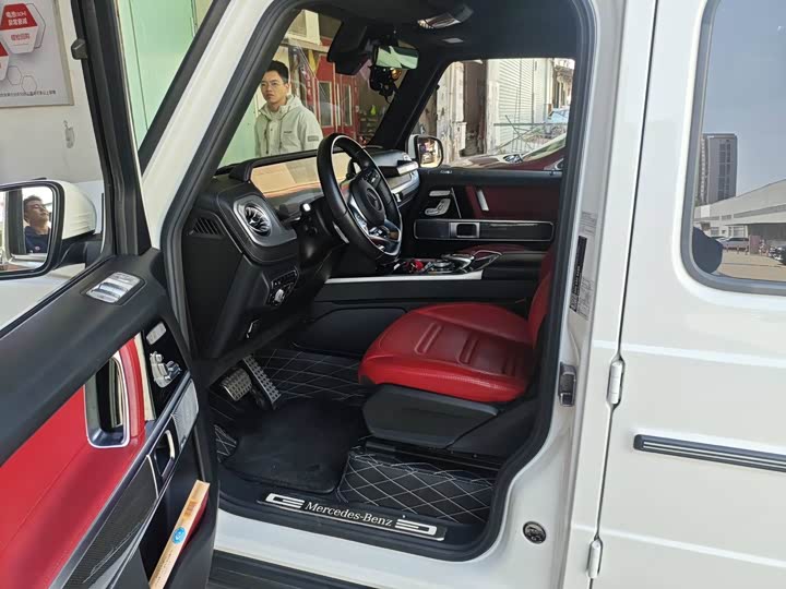 Фото 6 - Mercedes-Benz G-Class
