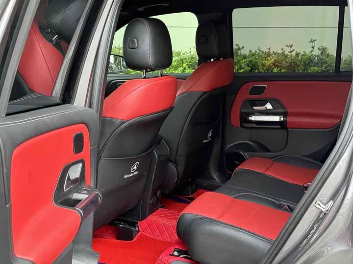 Фото 7 - Mercedes-Benz GLB-Class AMG